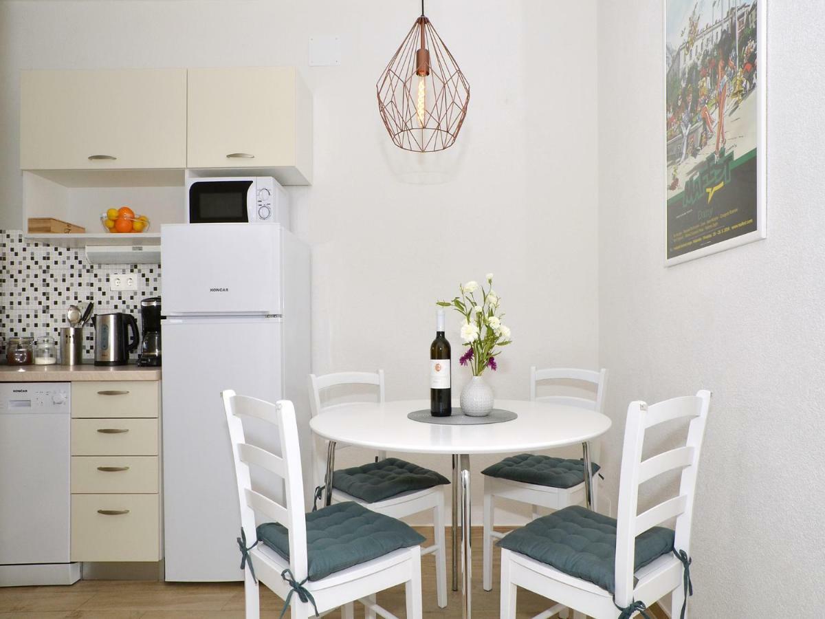 Apartment Arya Makarska Exterior photo